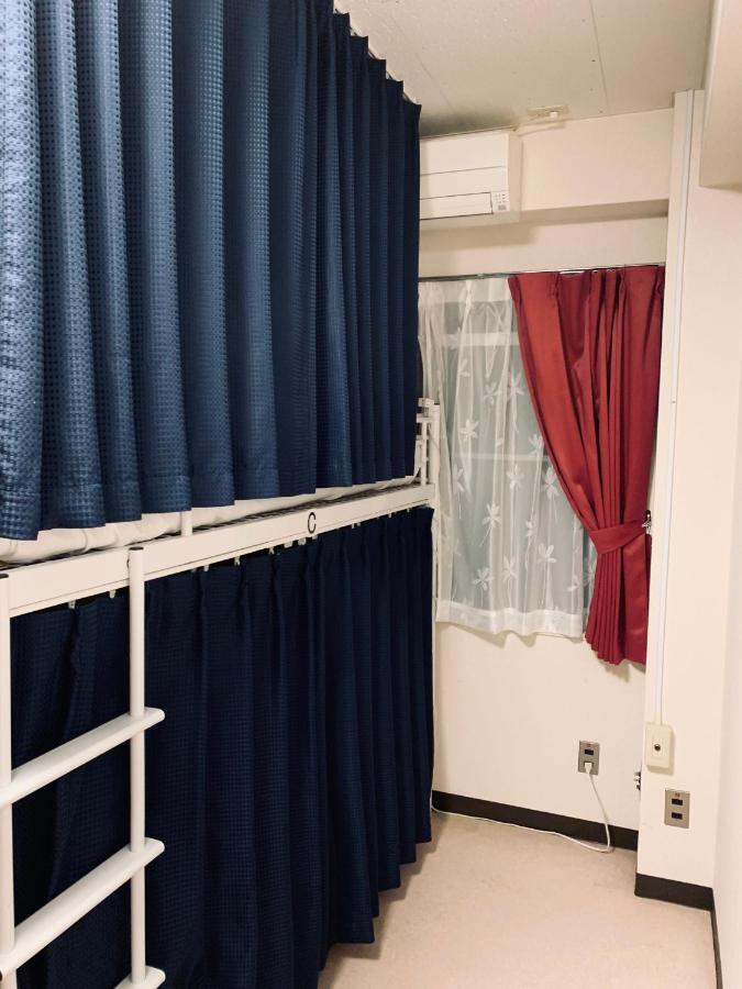 Guesthouse Shiawase Eki Фукуока Экстерьер фото